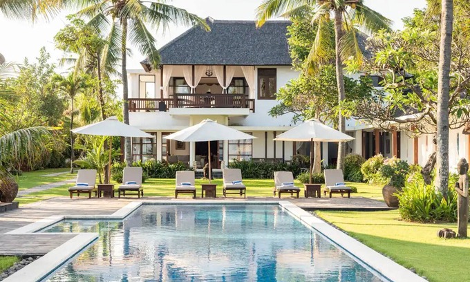 Banjarangkan Villa | Villa Bougain - Fantastique escapade en bord de mer