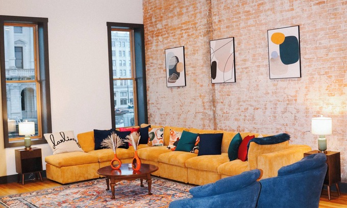 Marion Copropriété | Boujee on Third: 2-bedroom condo in Beautiful Downtown Marion