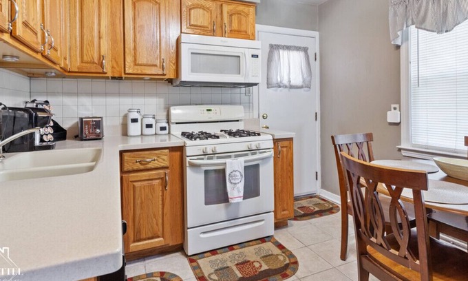 Calumet City Maison | Bountiful Abode: 2 BR Full Bsmt
