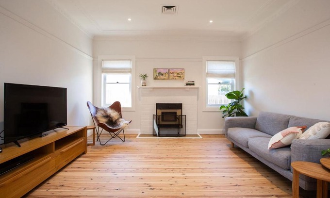North Tamworth Maison | Bounty on Bligh