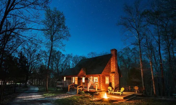 Mount Eden Cabine | Bourbon Country Cabin Loft style cabin, great location to visit KY distilleries