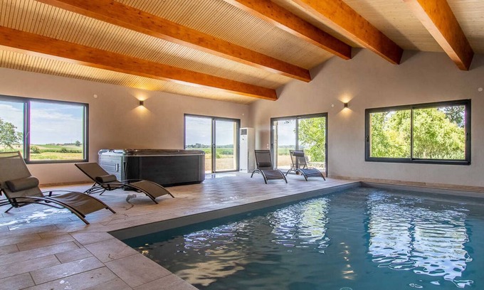 Charette Maison | Bourgogne Détente - "La Longère de Varennes" (The Longère of Varennes)