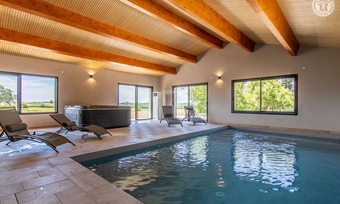 Charette Maison | Bourgogne Détente - "Loft de Varennes"