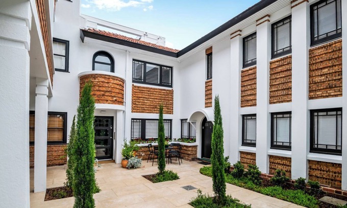 Middle Park Appartement | Boutique Art Deco Apt+Beach, Park, Shops, Cafes F1