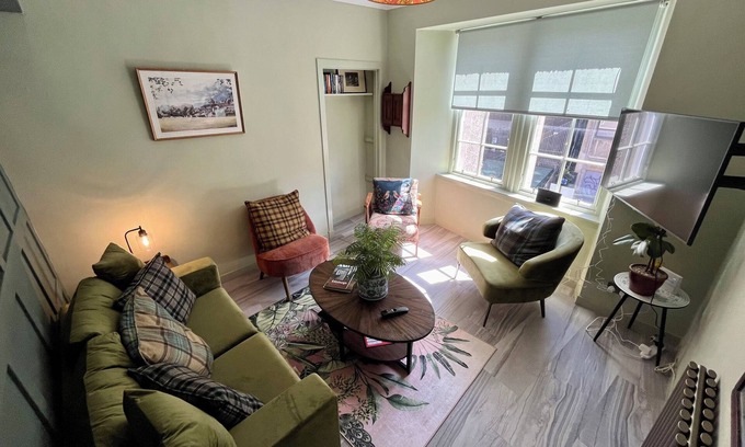 Old Town Appartement | Boutique Castle View 3 Bed, 2 Bath Apartmentnn