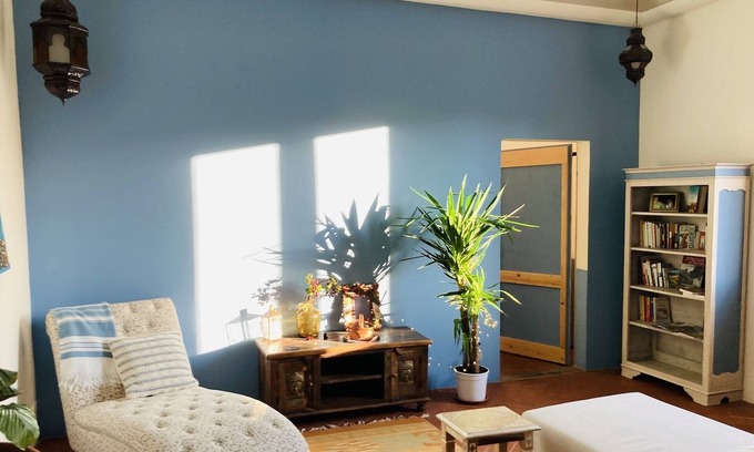 Isolotto Appartement | Boutique Charm in Authentic Neighborhood