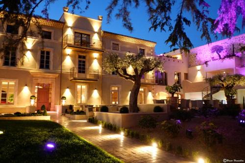 Laudun Hôtel | Boutique Hôtel La Villa MONTESQUIEU