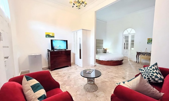 Port Antonio Appartement | Boutique Hotel in Port Antonio, Jamaica! Comes with FREE Parking & Breakfast!