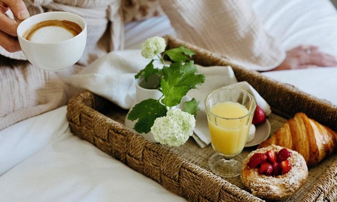 Dead Man's Flats Copropriété | Boutique Mountain Retreat 5min from Canmore, heated pool & hot tub