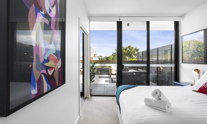 Kingston Appartement | Boutique Unit with Huge Terrace near Cafes & Shops