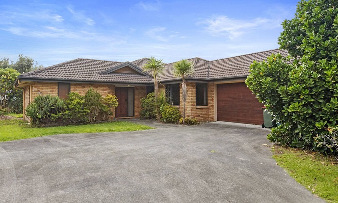 Bowentown Maison | Bowentown Bach – Waihi Beach Holiday Home