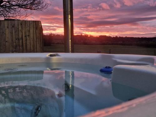 Longridge Maison | Bowland Breaks-A Luxury Barn Conversion with Optional Hot Tub, Log burner and countryside views