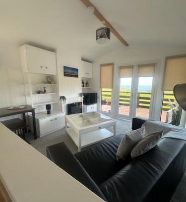 Portpatrick Chalet De Ski | Bowmore 7 - Stunning Sea Views, Farm Stay