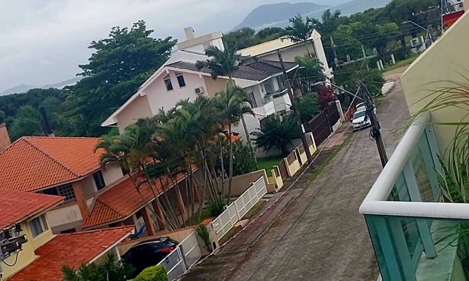 Barra da Lagoa Appartement | Cozy penthouse in Barra da Lagoa - 200m from the beach.