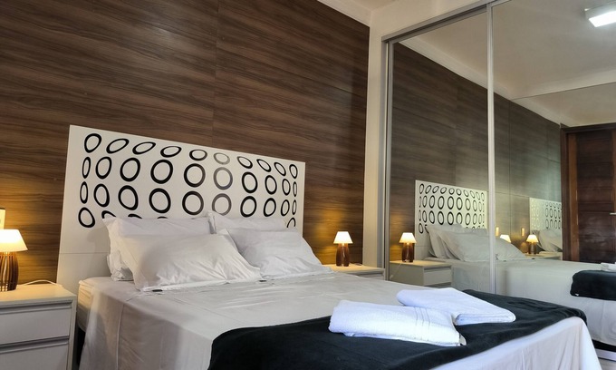 Pinheiros Maison | Conforto e Piscina Para Grupos na Vila Madalena