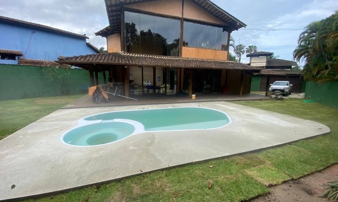 Barra do Sahy Maison | House with pool close to the beach in Barra do Sahy!