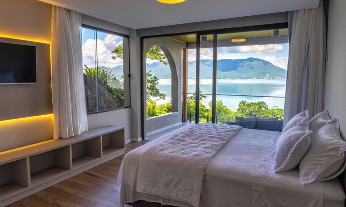 Florianopolis Maison | Suíte Flora — Vista para o Mar e as Montanhas #5