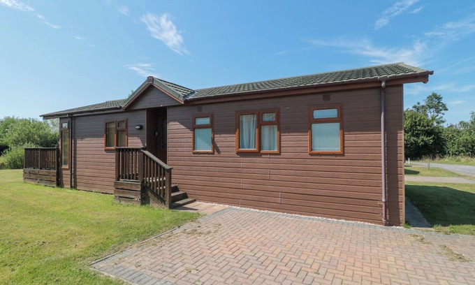 Puxton Cottage | Bramley Lodge, HEWISH