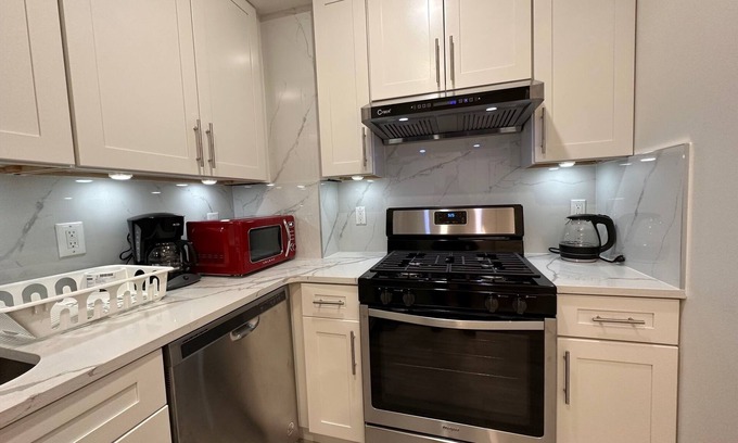 Flushing Chinatown Appartement | Brand New 1br - Linens Wi-Fi 2nd fl