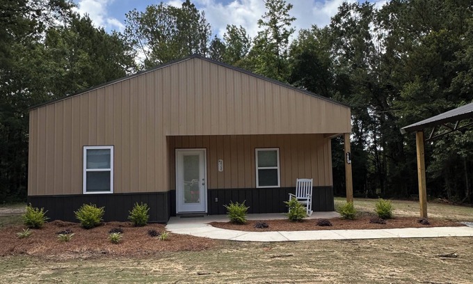 Meridian Maison | Brand new 2-bedroom house in outskirts of Meridian with WiFi, AC