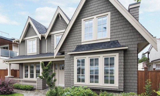 Central Lonsdale Maison | Brand New 2 Brdm Suite - Maison Neuve