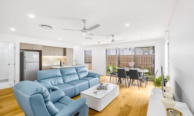 Rochedale Maison | Brand-new 4beds home,Minutes from M1 & Local Shops