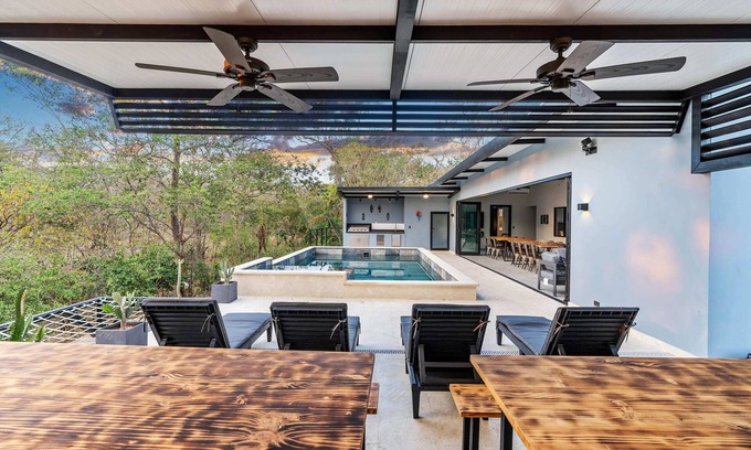 Potrero Maison | Brand-New 6BD Giant with Private Pool by SPCR
