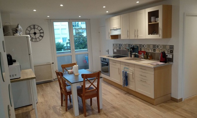 Tours Appartement | Séjour à Tours pour 6 personnes - 3 chambres - grand appartement 80m2