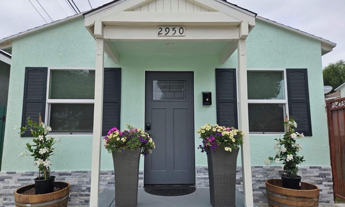 Harbor Appartement | Brand new ADU back house with private patio perfect for traveling nurses