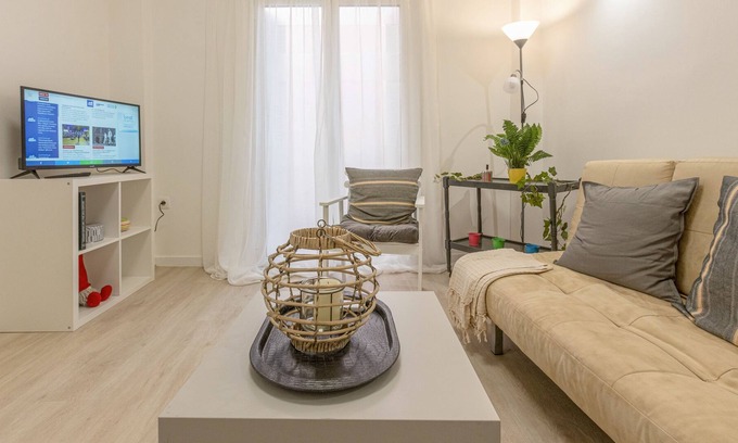 Galatsi Appartement | Brand-new comfy Sunny apt. near Athens Center
