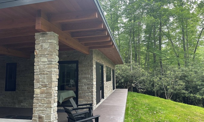 Rye Valley Cabine | Brand new completed June 2025 with Hot tub and River