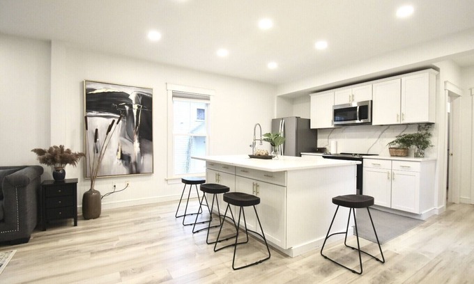 Brunswick Appartement | Brand New Downtown 2BR on Noble Next to Bowdoin(Safe&Sound)