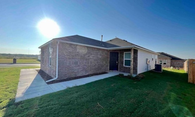 Tulsa Maison | Brand New Entire Home and Garage, 20 min from Airport