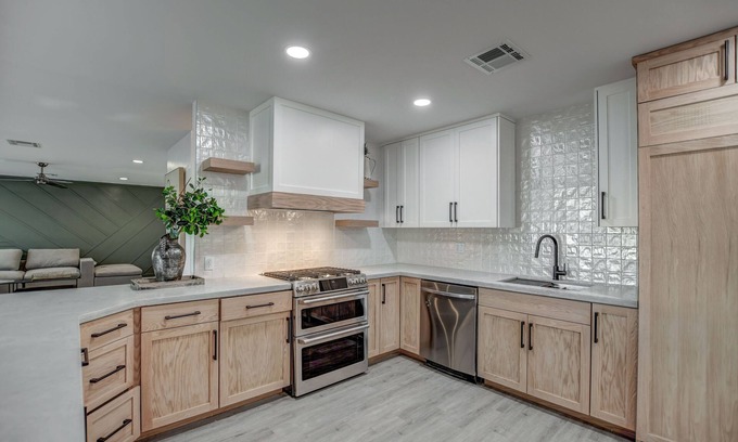 Pointe Scottsdale Maison | Brand New Gorgeous Designer Home 5m to Old Town, Pool- Double Master 5 Bdrm/3 ba