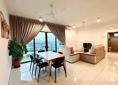 Klang Appartement | Brand New Home! TaksvitHome Trio Aeon GM Port Klang