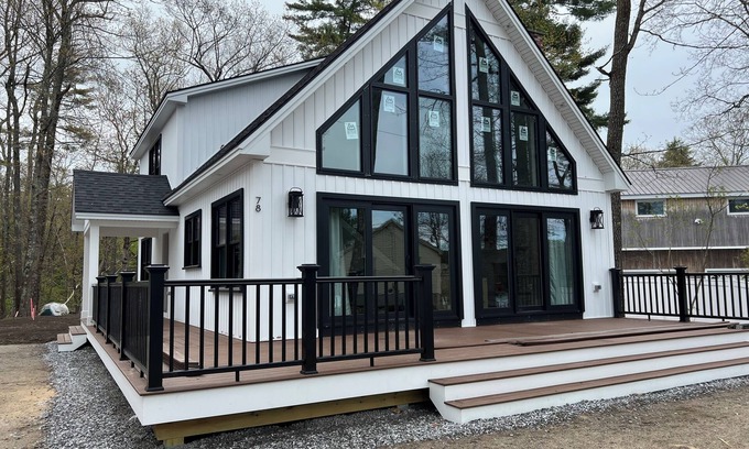 Windham Maison | Brand New Lake Home with Great Sandy beach on Sebago’s Basin