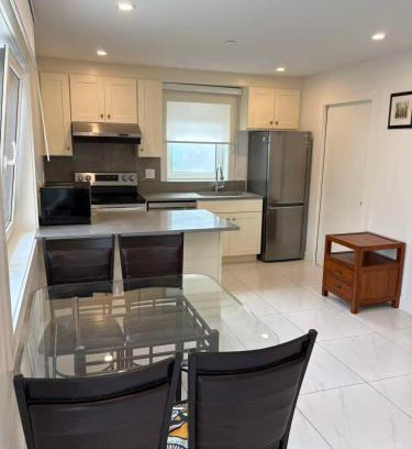 West Point Grey Appartement | Brand New laneway Suite with Parking near UBC