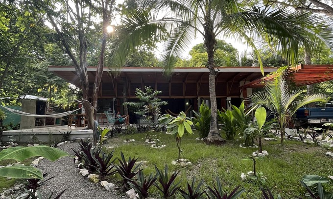 Cabuya Maison | Brand New, PRIVATE, beach house with tropical garden 200 meters walk to beach
