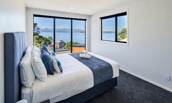 Wellington Maison | Brand New Townhouse with Ocean Views