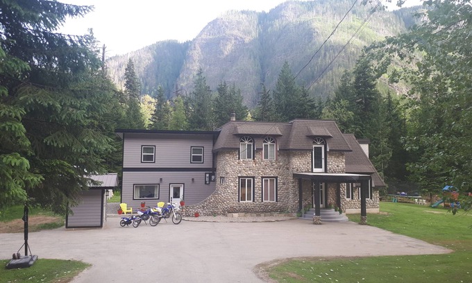 Revelstoke Maison | Nouvelle location de vacances à la montagne