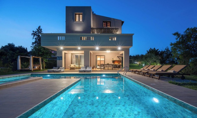 Agia Villa | Villa neuve Olvini, piscine privée, idéale pour famille, design moderne