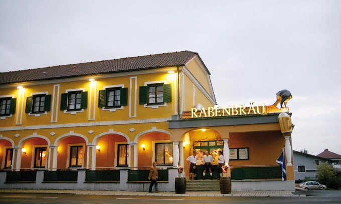 Neustift an der Lafnitz Maison | Braugasthof Schmidt`s Rabenbräu