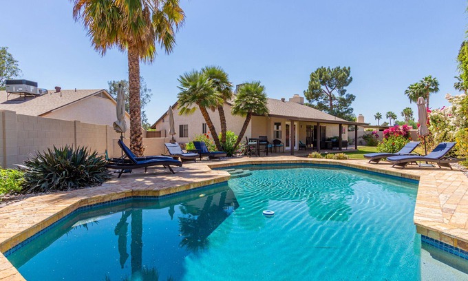 Sunset Ridge Maison | Breakfast AND Tiffany's: Shop, Eat, Relax, Repeat!