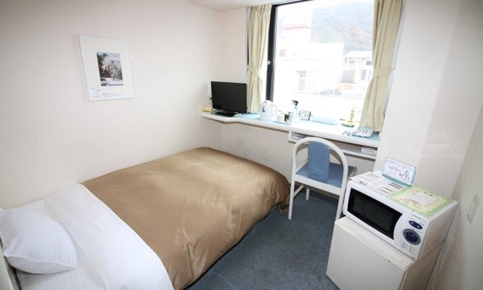 Mihara Hôtel | Breakfast included Nonsmoking single room / Mihara Hiroshima