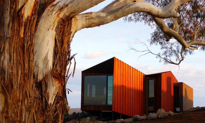 Elevated Plains Maison | Breakneck Gorge Oikos