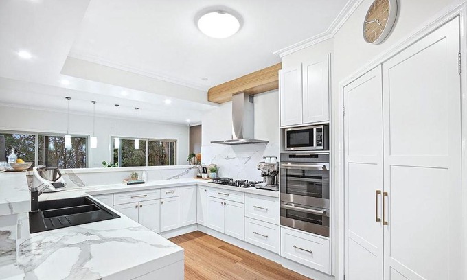 Ferny Creek Maison | Breathtaking 5BR Highview Hermitage