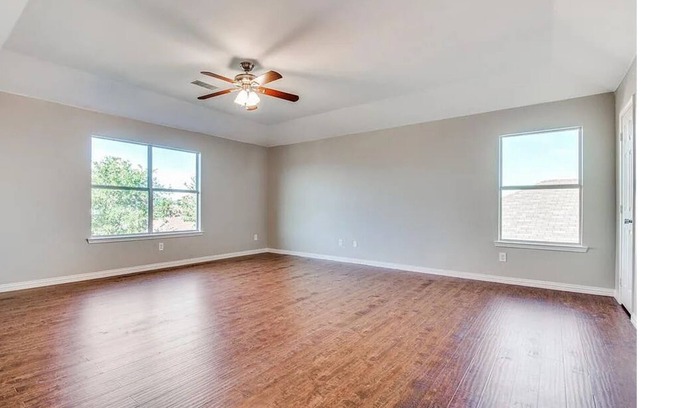 Little Elm Maison | Breathtaking and spacious 2 story home!