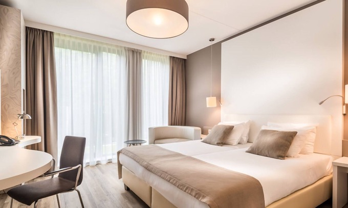 Wageningen Hôtel | Breathtaking Stay w/Spa & Scenic Surroundings | Local Dining & Nature Spots