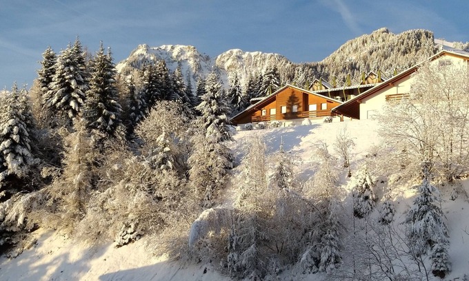 Vionnaz Appartement | Impresionantes vistas de las montañas.