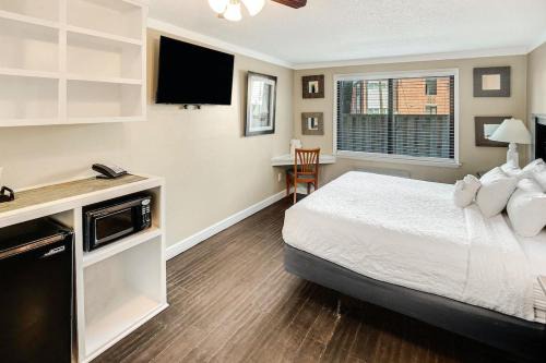 Litchfield by the Sea Appartement | Breezes and Waves Resort View King Room, 1st Flr